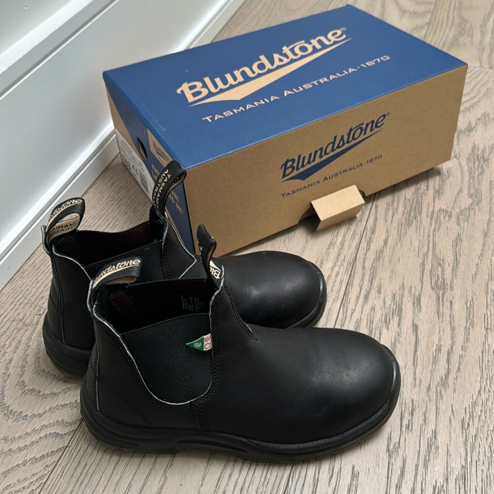 BLUNDSTONE Unisex Work & Safety #163 Boot in Black, Like New